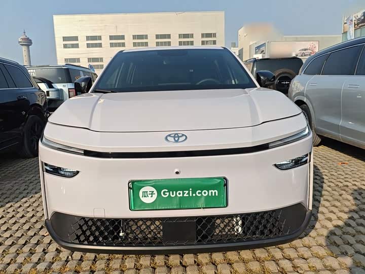 Фото 3 - Toyota bZ3X