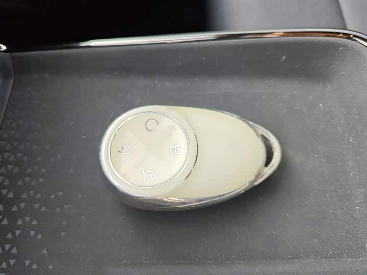 Фото 9 - Toyota bZ3X