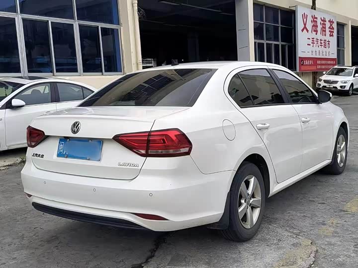 Фото 7 - Volkswagen Lavida