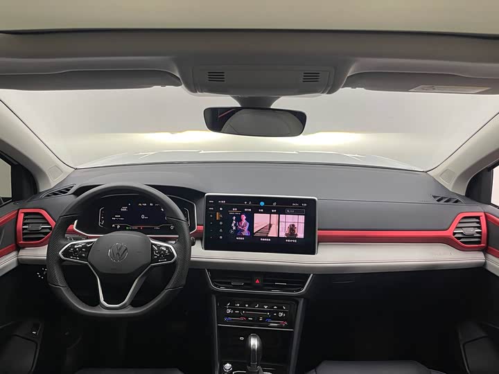 Фото 11 - Volkswagen Tharu