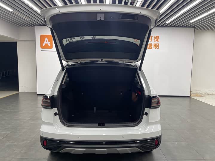 Фото 5 - Volkswagen Tharu