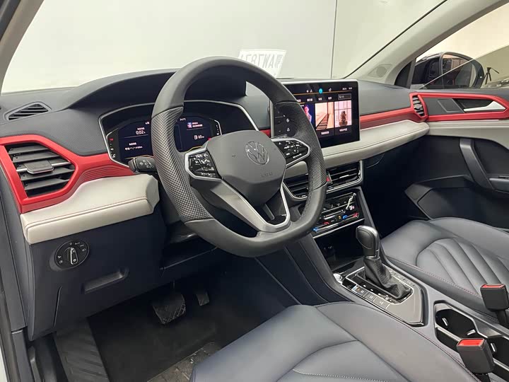 Фото 8 - Volkswagen Tharu