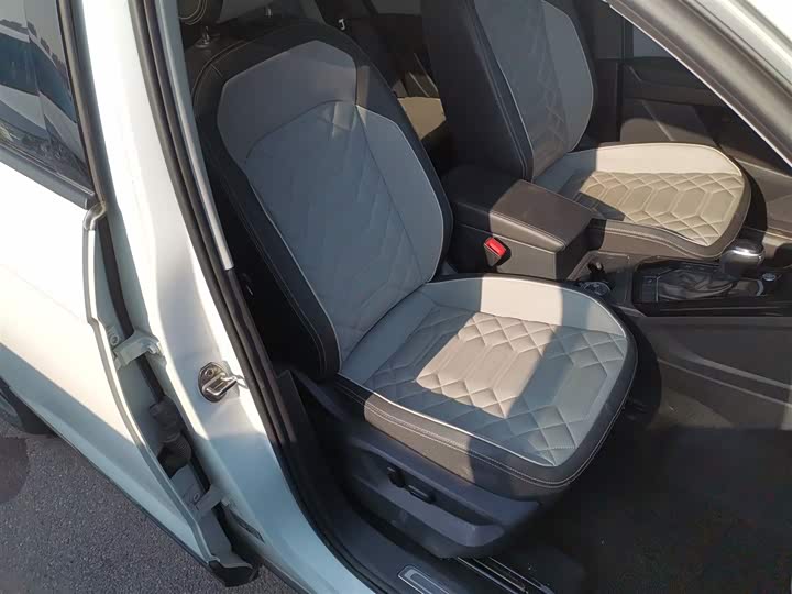 Фото 25 - Volkswagen Tayron