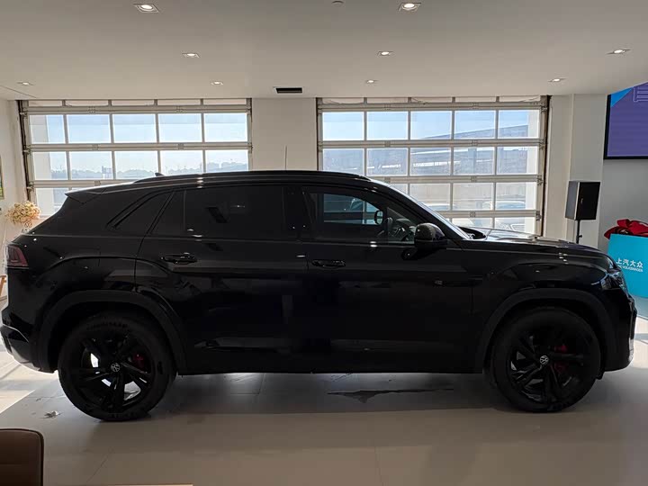 Фото 9 - Volkswagen Teramont X