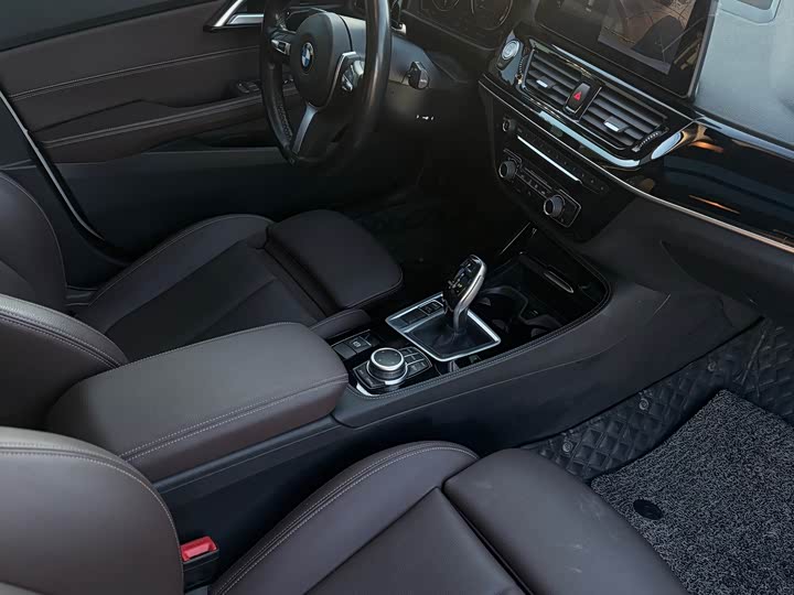 Фото 11 - BMW 1 Series