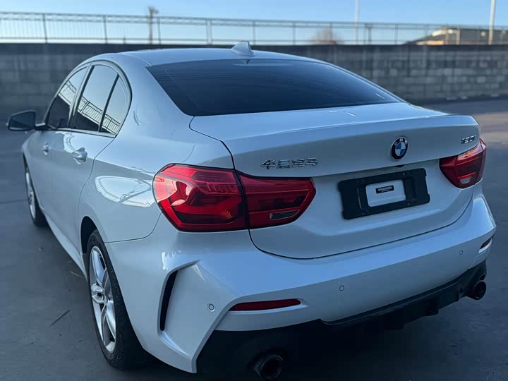 Фото 21 - BMW 1 Series