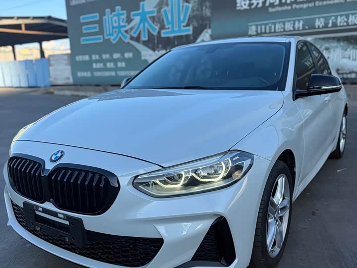 Фото 25 - BMW 1 Series