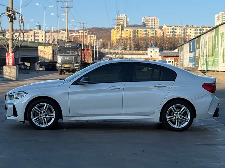 Фото 3 - BMW 1 Series