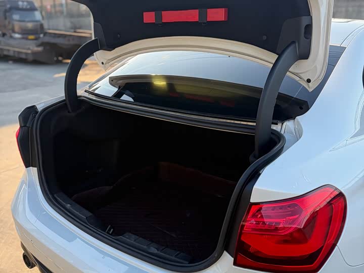 Фото 6 - BMW 1 Series