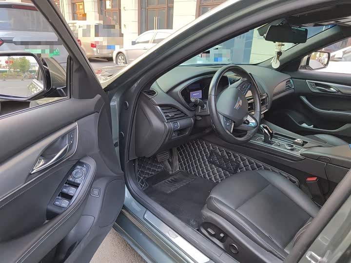 Фото 14 - Cadillac CT5