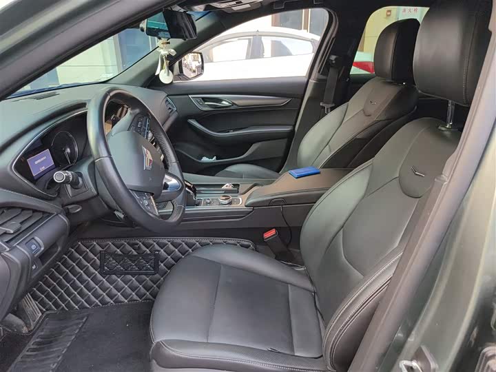 Фото 8 - Cadillac CT5