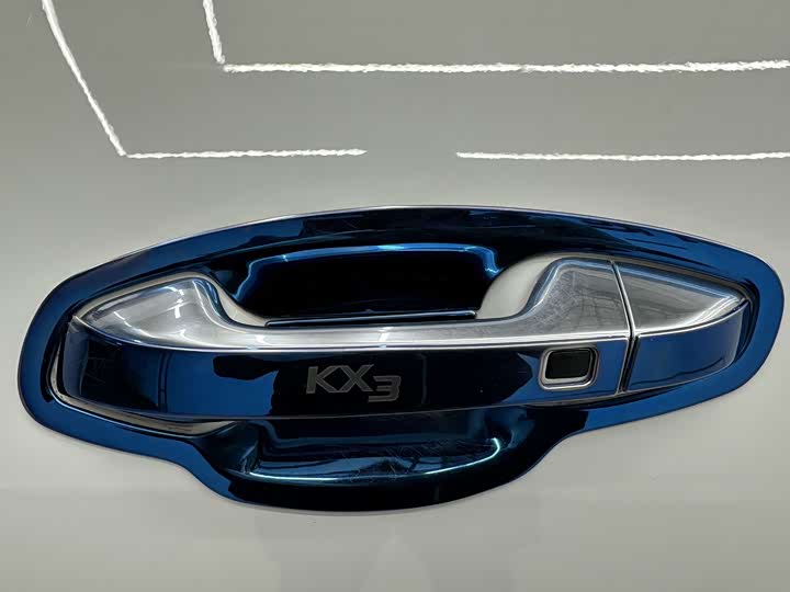 Фото 10 - Kia KX3