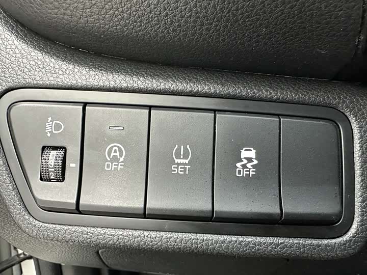 Фото 12 - Kia KX3