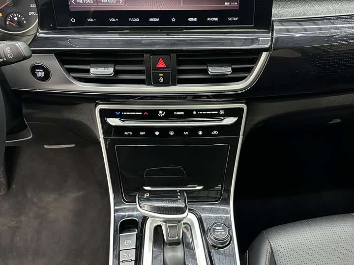 Фото 14 - Kia KX3