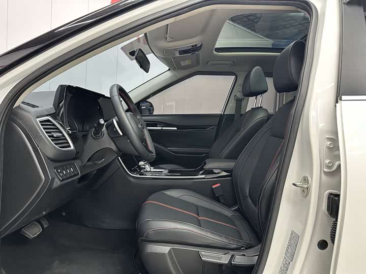 Фото 4 - Kia KX3