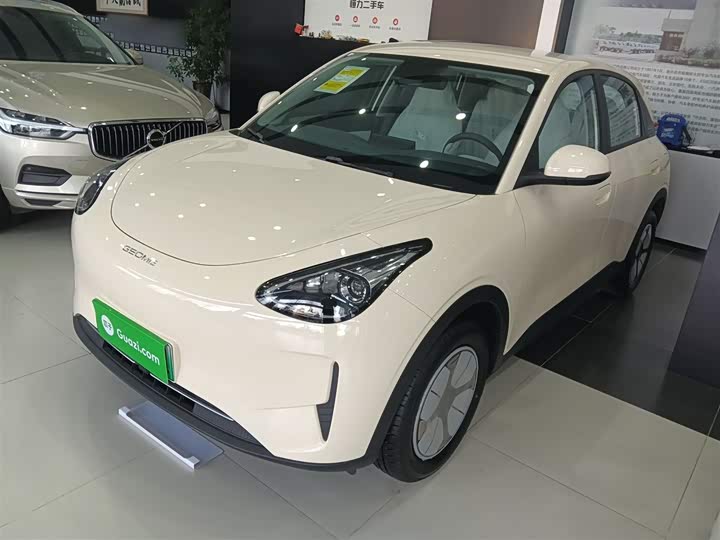 Фото 2 - Geely Galaxy Geome