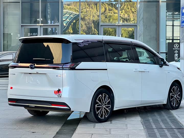 Фото 7 - GAC Trumpchi E8