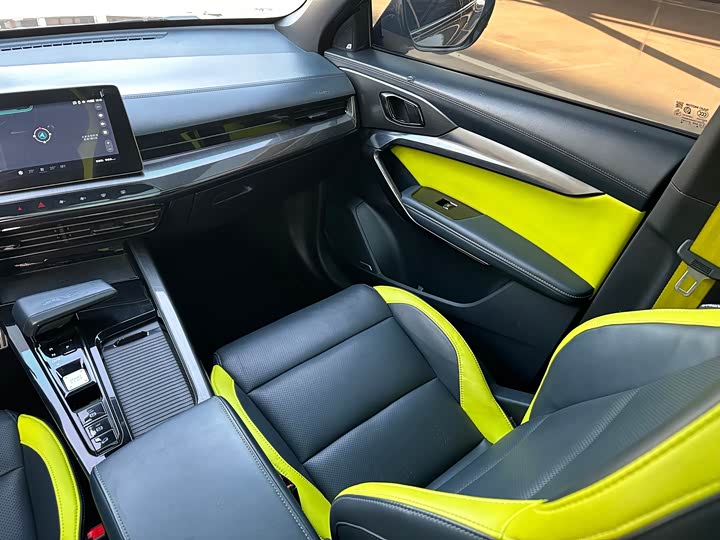 Фото 10 - MG Motor One