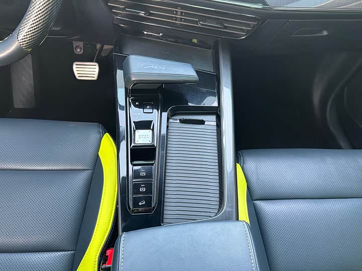 Фото 12 - MG Motor One