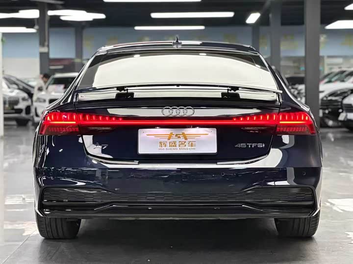 Фото 9 - Audi A7