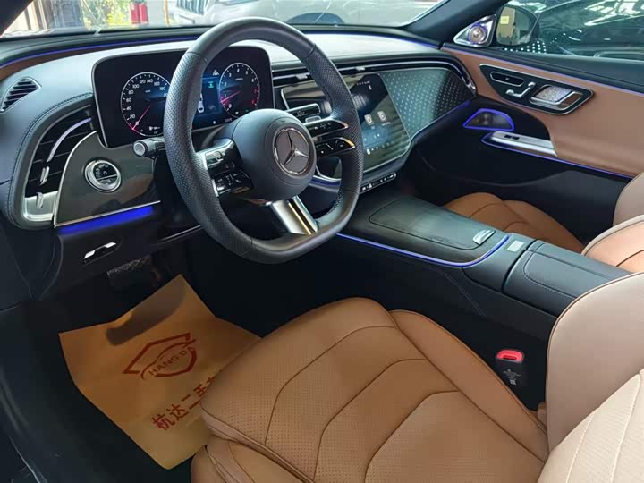 Фото 7 - Mercedes-Benz E-Class