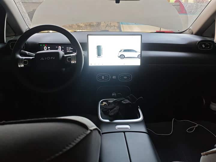 Фото 10 - GAC Aion UT