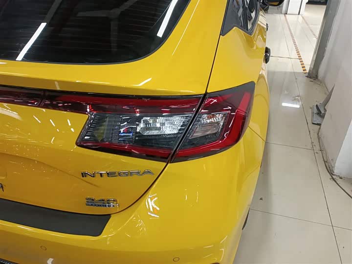 Фото 8 - Honda Integra