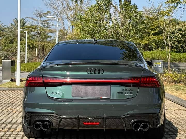 Фото 3 - Audi A7L