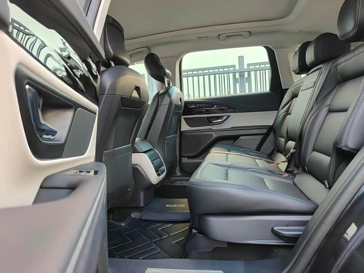 Фото 7 - Lincoln Nautilus