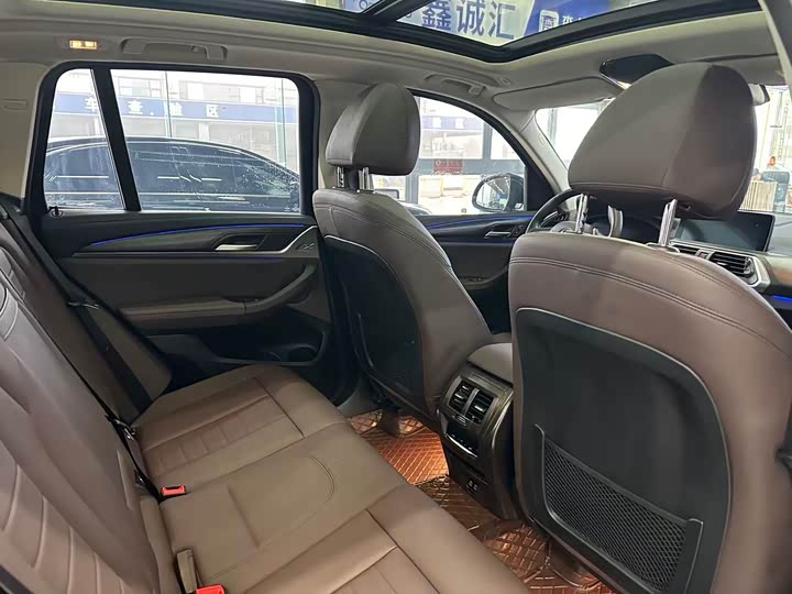 Фото 12 - BMW X3