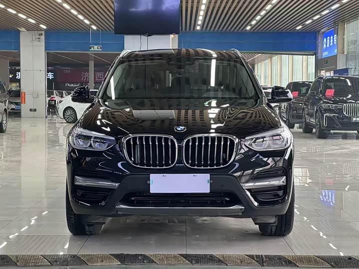 Фото 2 - BMW X3