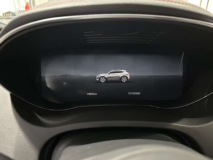 Фото 7 - Jaguar E-Pace