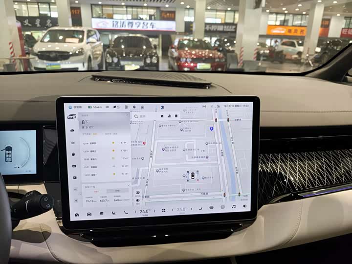 Фото 16 - Zeekr 009