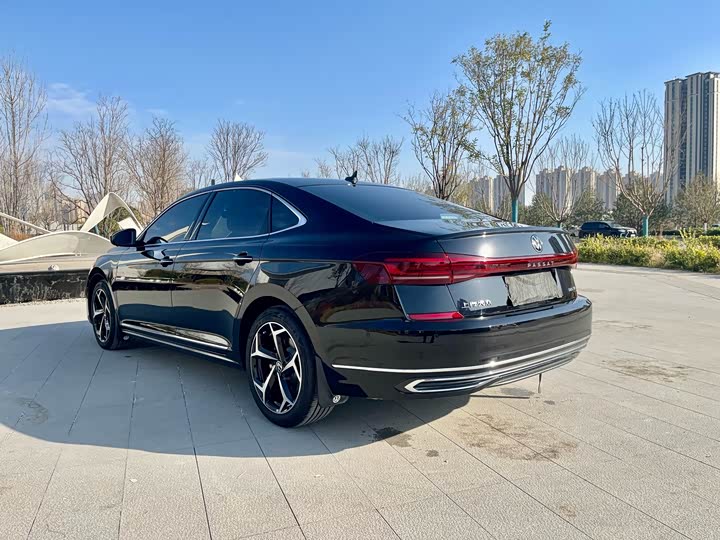 Фото 20 - Volkswagen Passat