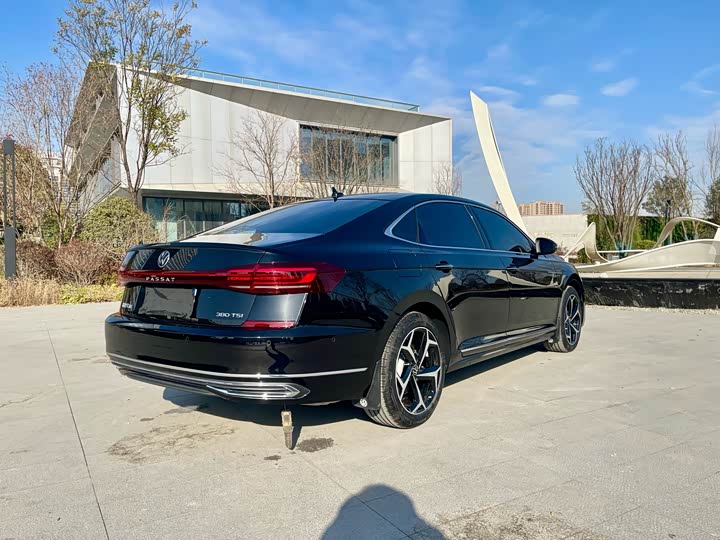 Фото 22 - Volkswagen Passat