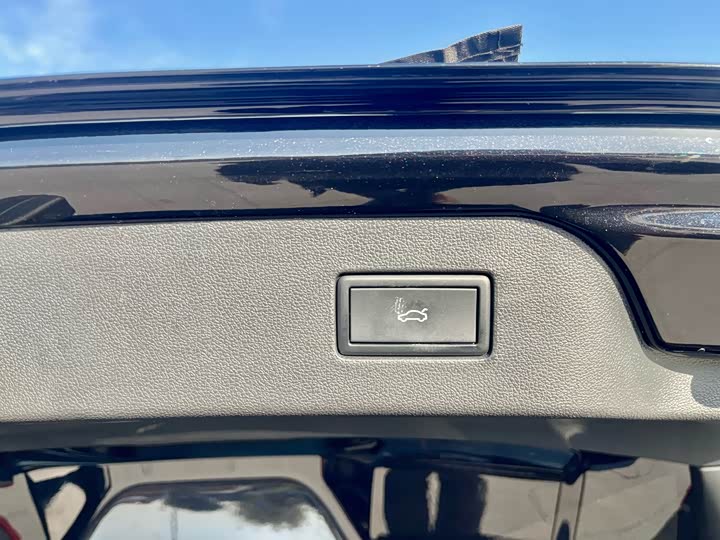 Фото 24 - Volkswagen Passat