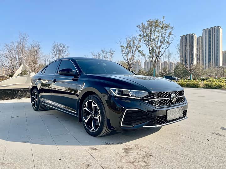 Фото 3 - Volkswagen Passat