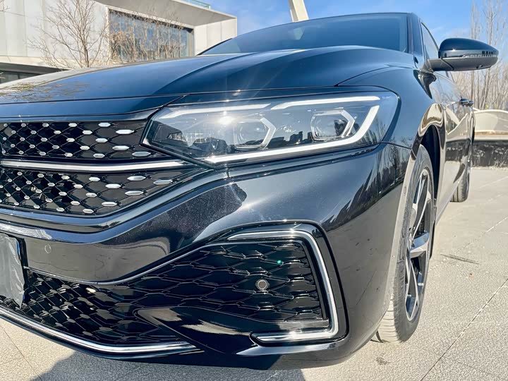 Фото 4 - Volkswagen Passat