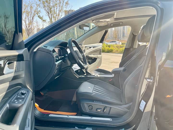 Фото 9 - Volkswagen Passat