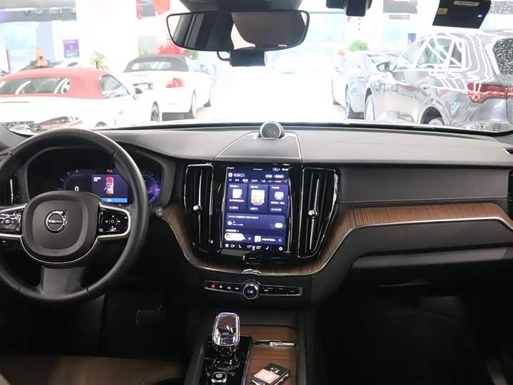 Фото 5 - Volvo XC60 Hybrid