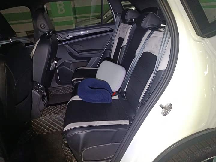 Фото 15 - Volkswagen Tayron