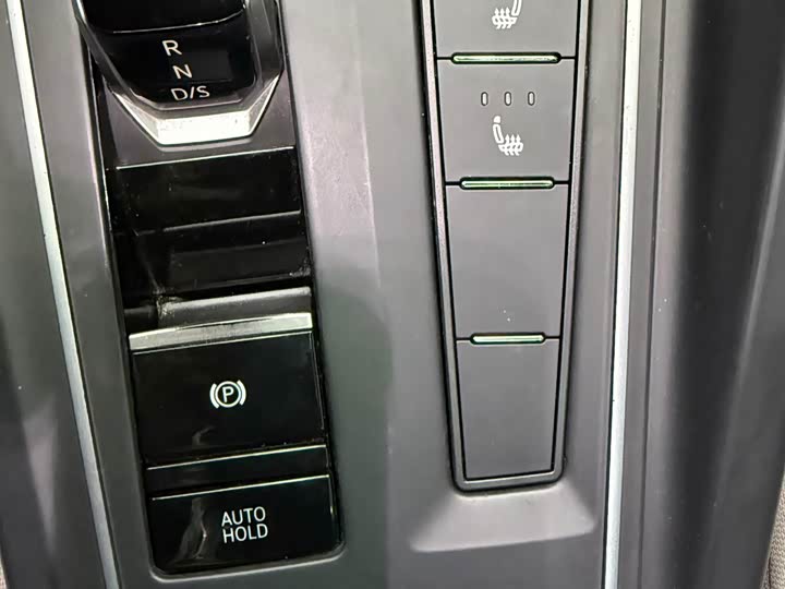 Фото 15 - Volkswagen Golf