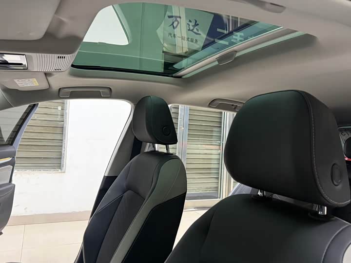 Фото 19 - Volkswagen Golf