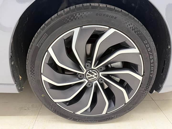 Фото 21 - Volkswagen Golf