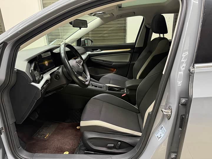 Фото 7 - Volkswagen Golf