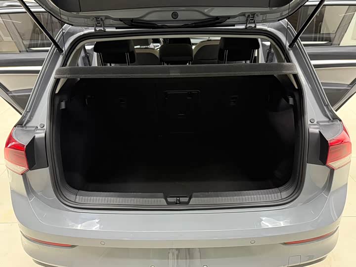 Фото 9 - Volkswagen Golf