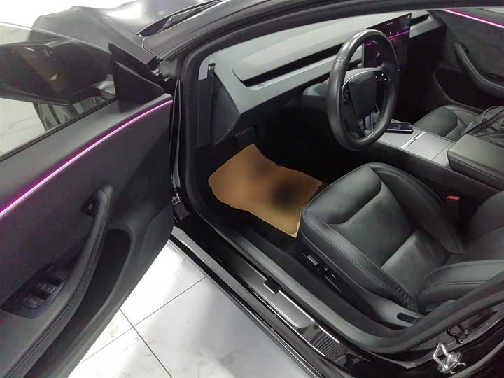 Фото 16 - Tesla Model 3