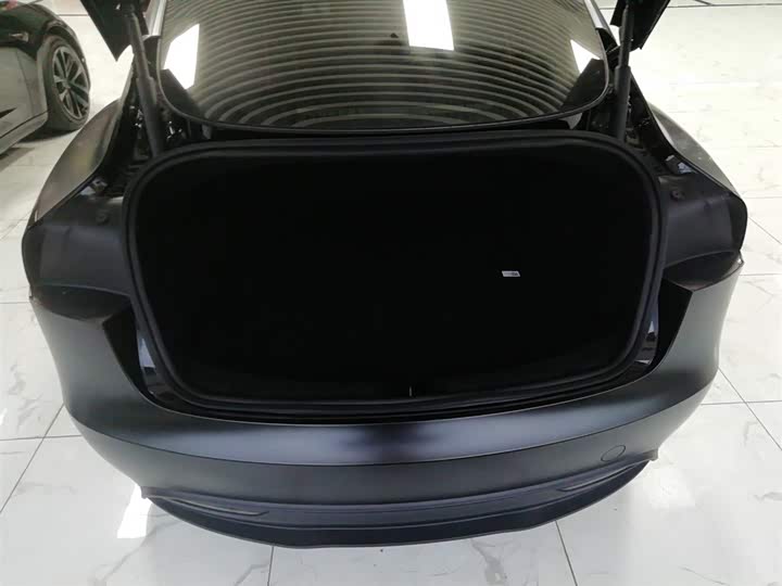 Фото 19 - Tesla Model 3