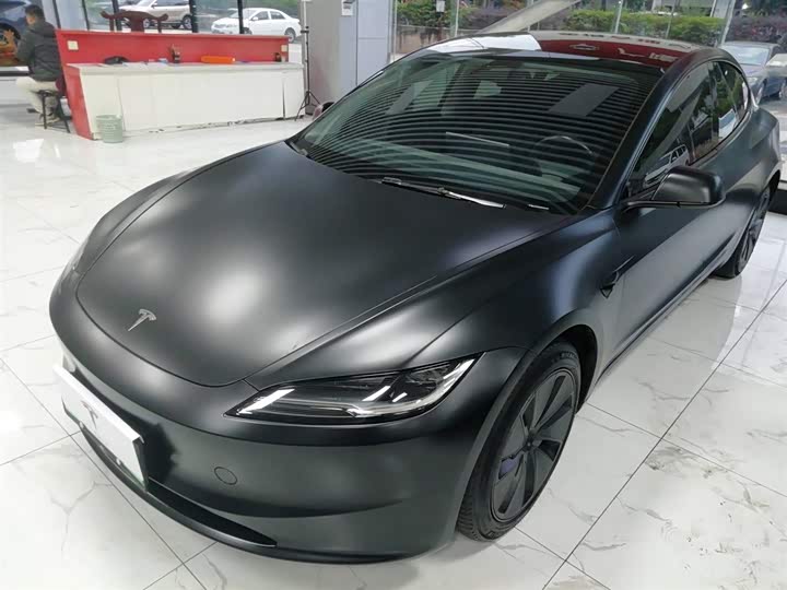 Фото 2 - Tesla Model 3