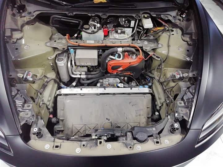 Фото 20 - Tesla Model 3